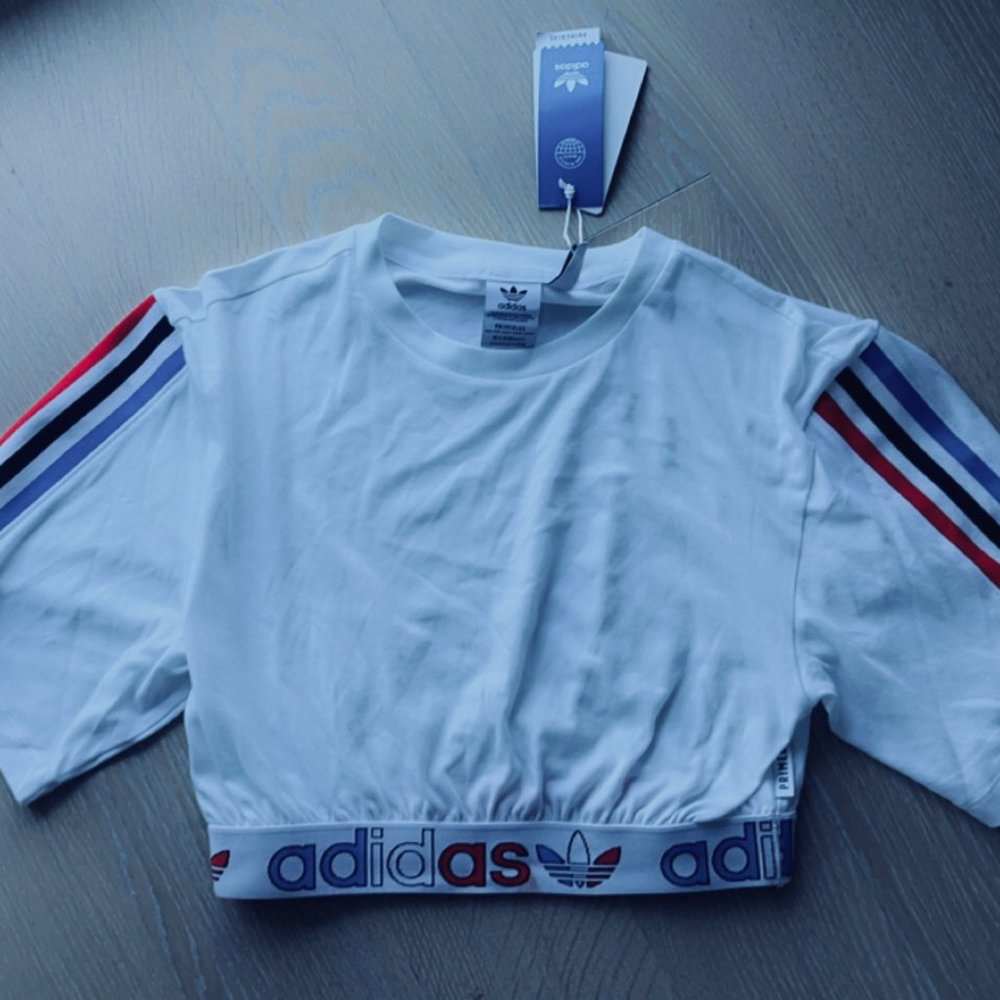 Adidas Cropped T-shirt with Elastic Waist - NEW WITH TAGS!